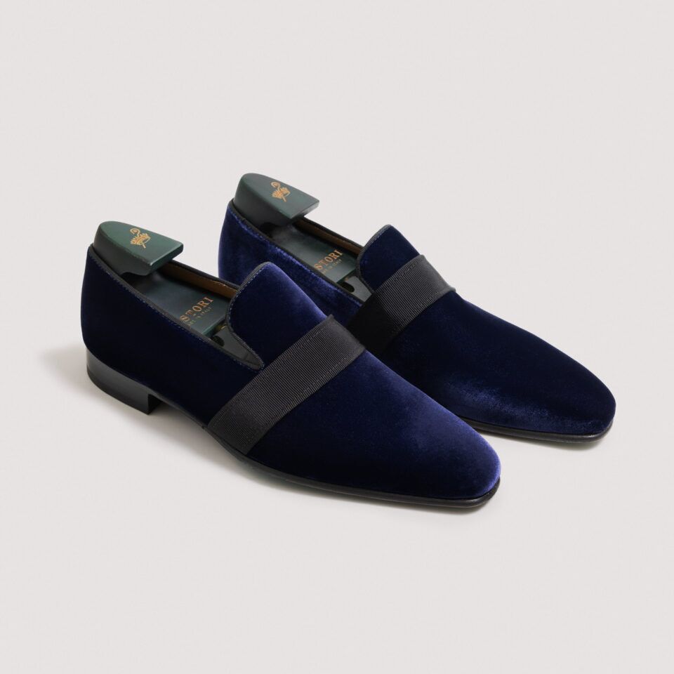 (product) Galba Navy Velvet Formal Loafer, Angled pair view