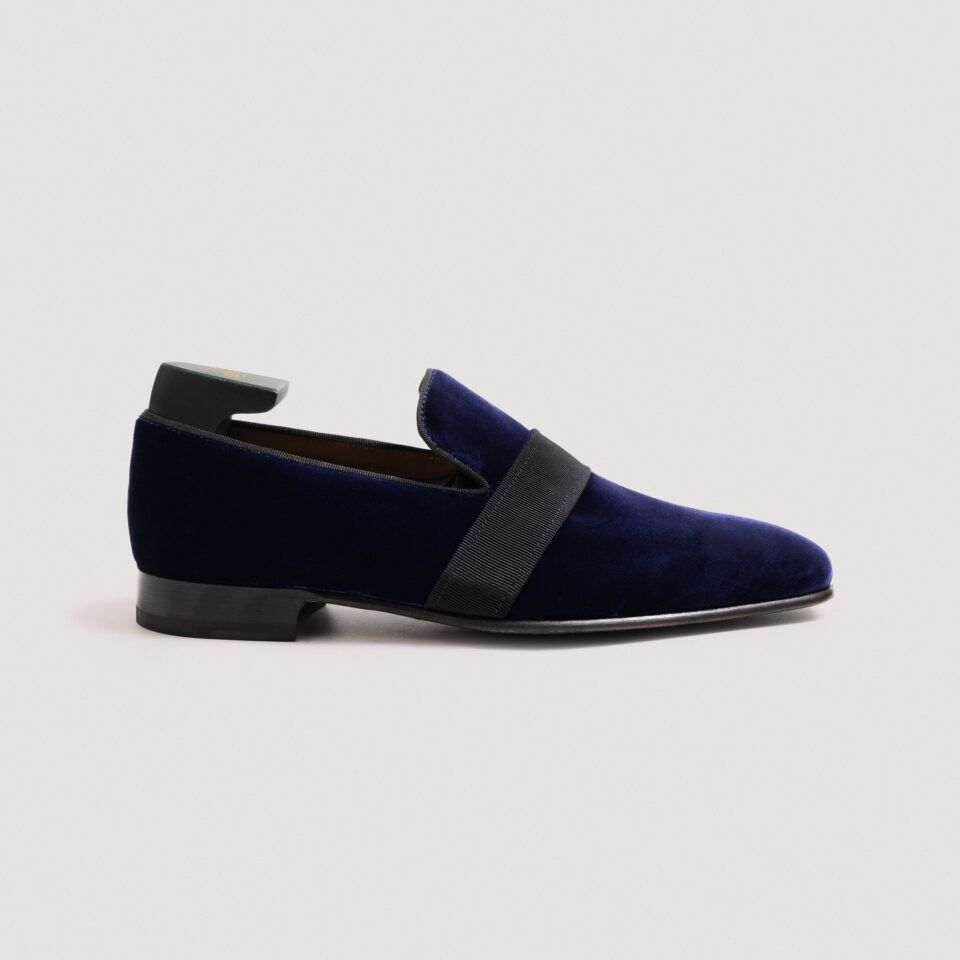 (product) Galba Navy Velvet Formal Loafer, Single shoe side view