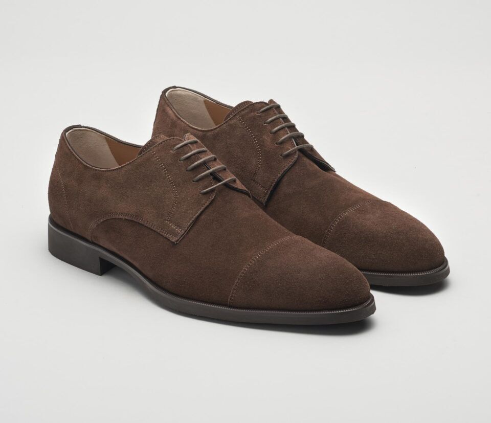 (product) Bergamo Mustang Oxford, Angled pair view